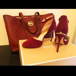 Michael Kors Bundle - Georgia Pumps + Jet Set Tote
